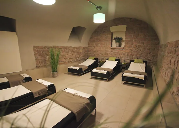 Palatina Hotel-restaurant